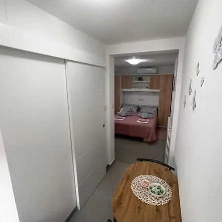 Apartment Soba Ulika *